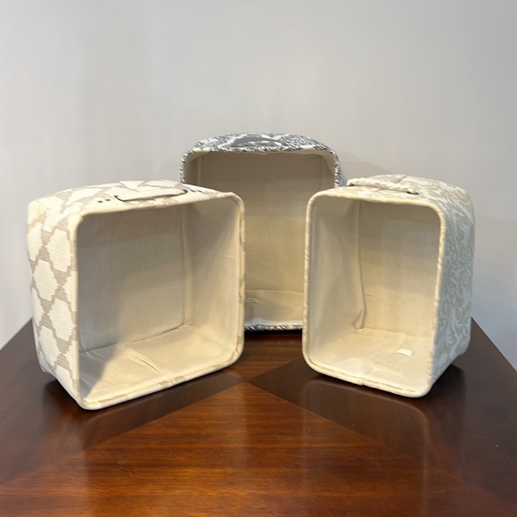 Assortment of 3 Storage Bins - Picture 4 of 7